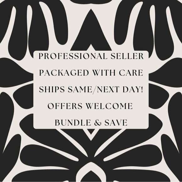 NWT Women’s Yoga Lounging Set in Various Sizes - Picture 3 of 3